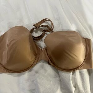 Victoria Secret strapless bra (comes with straps)